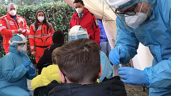 Screening per le scuole, su 520 tamponi solo 1 positivo a Vaiano