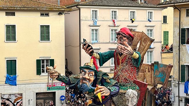 Carnevale in Toscana 2026: tradizione, innovazione e identità