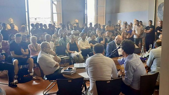 Bus turistici via da Santa Croce: commercianti in Commissione