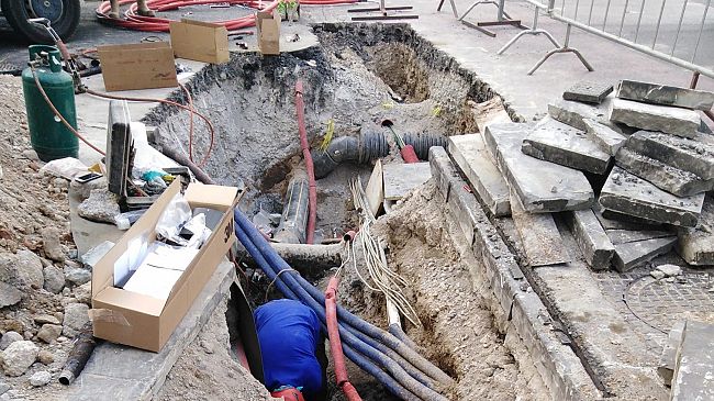 Lavori urgenti alla rete fognaria su piazza San Felice