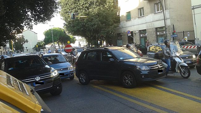 Tramvia: Firenze Parcheggi offre 150 posti al 70% di sconto