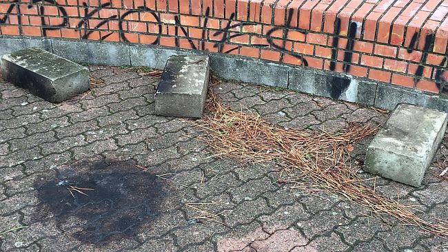 ​Graffiti volgari e scritte offensive a Firenze: imbrattato murale Falcone e Borsellino