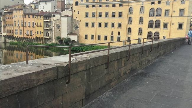 Massimo Sestini aggredito sul Ponte Santa Trinita