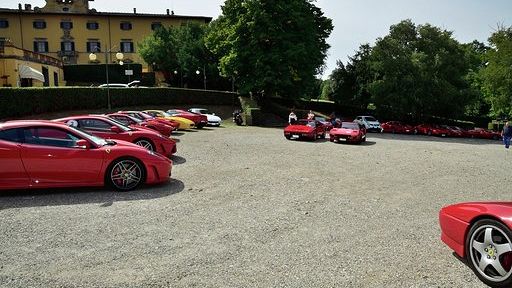 Scuderia Ferrari Club Firenze: domenica da sogno