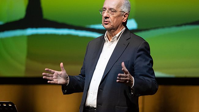 Walter Veltroni al Teatro di Rifredi domenica 23 marzo