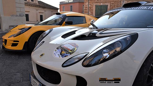 Club Lotus Italia, tour stradale lungo il passo dell'Abetone