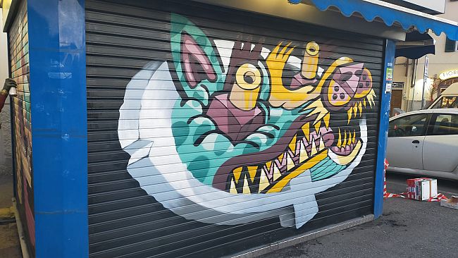 Arte urbana: quei graffiti sulle edicole di Firenze