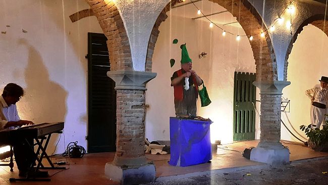 Bustric e Sandro Berti in prima nazionale con 'Il circo delle pulci'