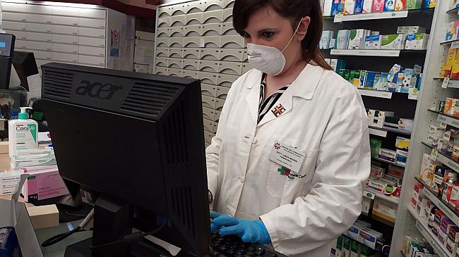 Studenti toscani: tampone antigenico rapido e gratis in farmacia