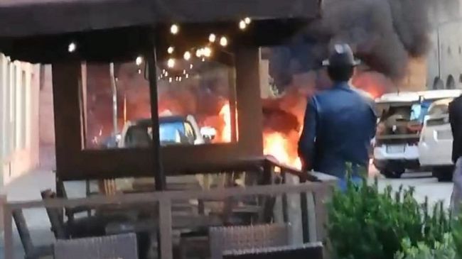 Firenze: cassonetto a fuoco in via Piagentina 