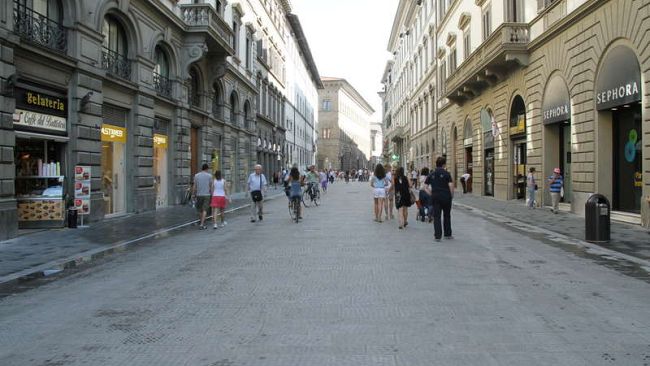 Inaugurata la nuova via Martelli