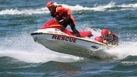 Vigili del Fuoco intervengono a Argentriathlon 2009 per salvare atleti