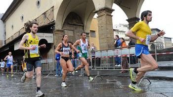 Splende il sole dell’Africa sulla Vivicittà Firenze