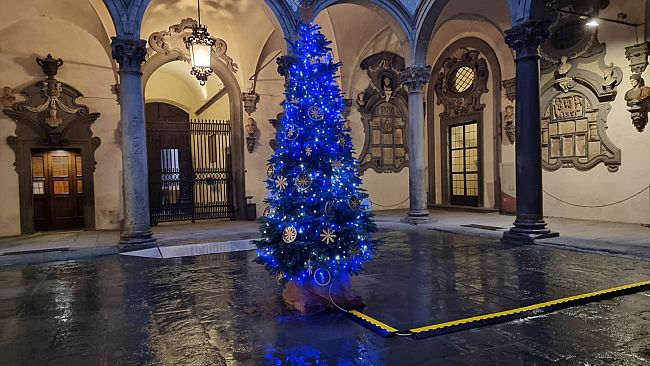 Firenze: acceso l'albero di Natale