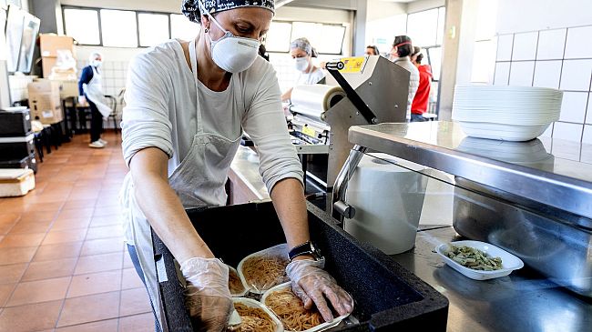 Coronavirus: 1000 fiorentini in cerca di aiuto alimentare