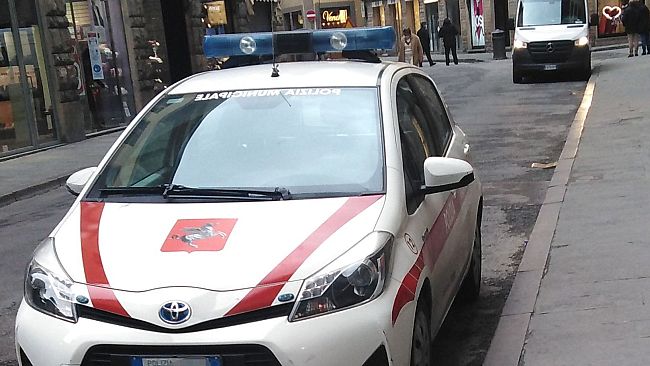 Multe a Firenze, il verbale rosa va in pensione