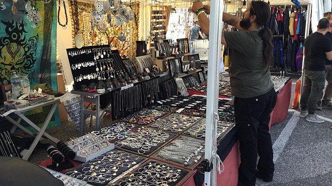 Apertura con il botto a Expo Motori