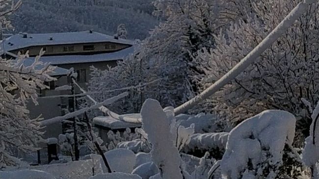 Emergenza neve: ancora frazioni senza elettricità e strade interrotte