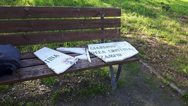 Giardino per Andreea: sfregiato il No alla violenza