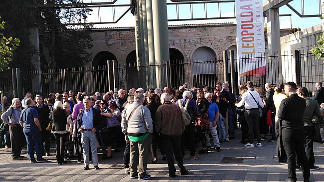 Leopolda 10: le prime foto dei renziani in coda fin dalle 16