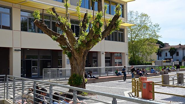 Scuola: lezioni in presenza e trasporti, quali scenari per settembre?
