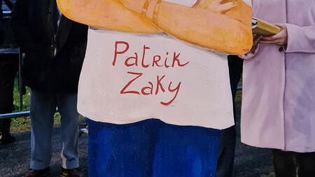 Zaki, a Prato in Biblioteca l'installazione dedicata al giovane studente egiziano