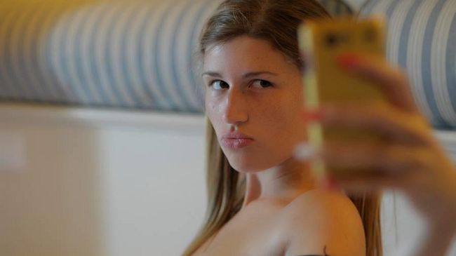 Da bambine a baby squillo, l'ingenuità al tempo del web