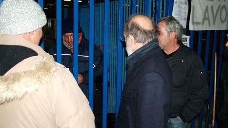 Crisi industriale: diminuiscono lavoro, salario e redditi