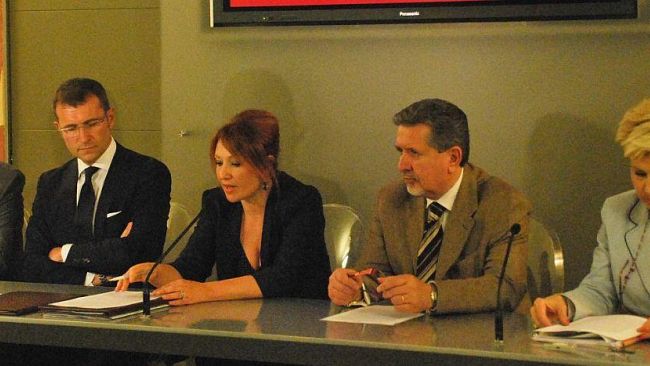 Fashion Valley e la Provincia per la selezione dei dipendenti dell'outlet