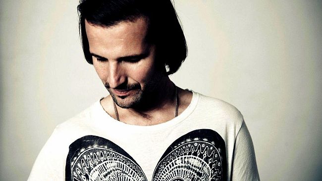 A Nobody's Perfect Kanzyani + E/Tape raddoppiano consolle e spettacolo