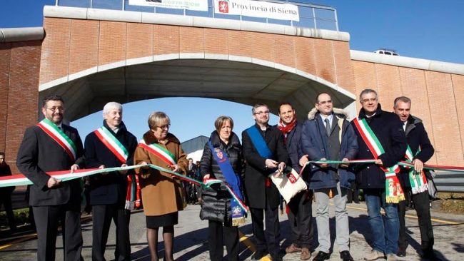 Variante Val d'Elsa, taglio del nastro e apertura al traffico da domani