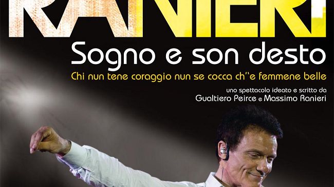 Massimo Ranieri sul palcoscenico in riva al lago di Puccini