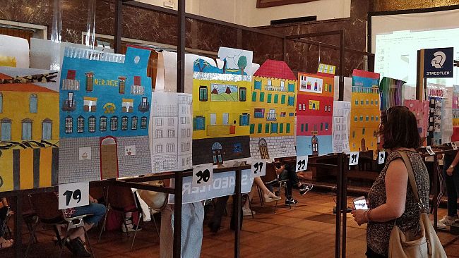 Dalla scuola del futuro alla casa al contrario, architetture di alunni-progettisti