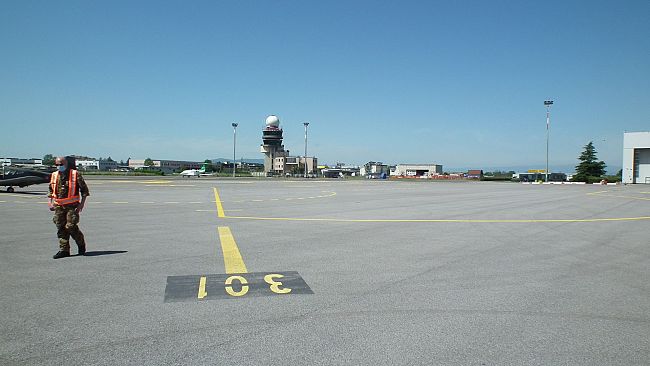 'Aeroporto, non c'è più tempo per una nuova pista anacronistica'