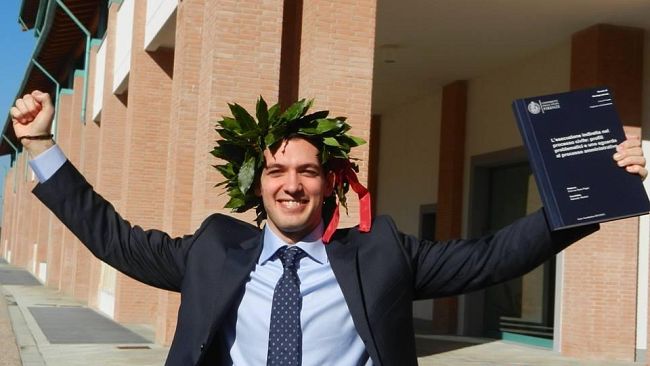 Muore nel sonno giocatore di pallanuoto 25enne