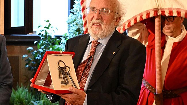 ​Chiavi della città a Michel Mayor, Premio Nobel per la fisica