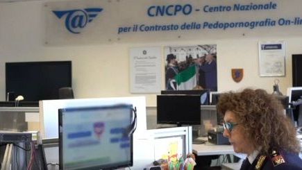 Pedopornografia: la Polizia denuncia 12 persone