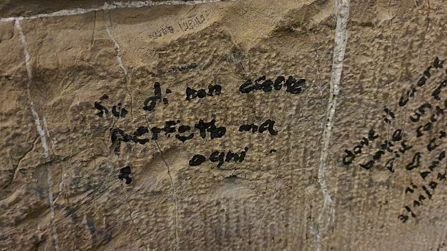 Imbratta muro del Ponte Vecchio: giovane denunciato