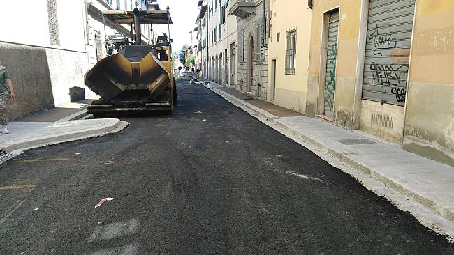 Via dei Serragli, l'odissea fiorentina verso la fine: strada pronta entro il 24 luglio