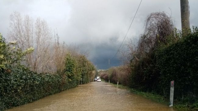 Via delle Bagnese come un torrente, le foto 