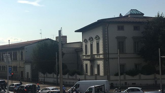 Le curve della Tramvia: il traffico stridente di Firenze
