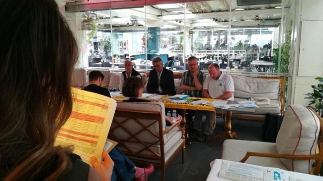 Mare di Toscana, limpido e inquinato: l'acqua si muove