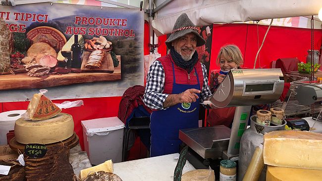 Piazze d'Europa, che bel mercato a Follonica