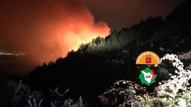Nuovo incendio sul Monte Serra: vento e fiamme verso Lucca