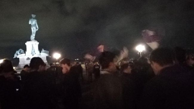 Festa viola al Piazzale Michelangelo 