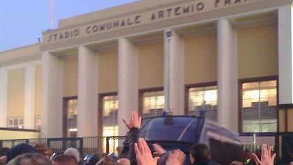 Squadra contestata alla partenza per Viareggio