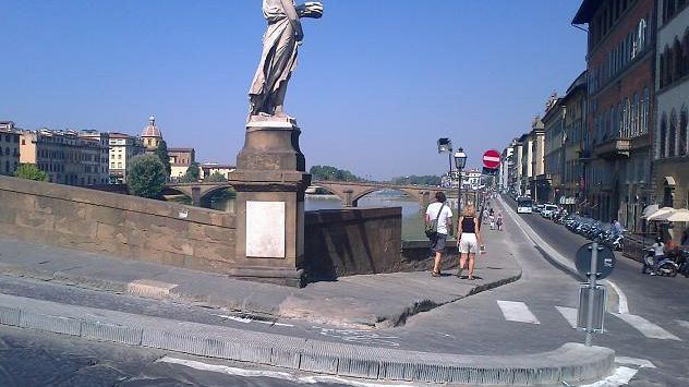 ​Ponte Santa Trinita, le statue saranno ripulite