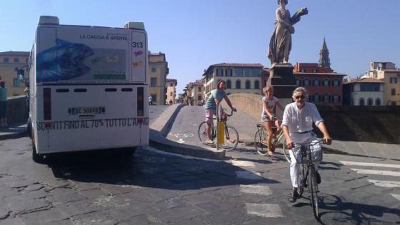 Divieto di transito su Ponte Santa Trinita: ecco cosa cambia