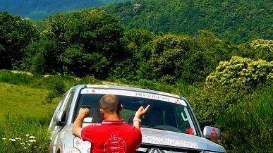 Scuola Mitsubishi Pilotare 4x4 al Ciocco