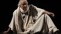 Pergola: Giorgio Albertazzi in <I>Memorie di Adriano</I> di Marguerite Yourcenar da martedì 20 a domenica 25 febbraio 2007